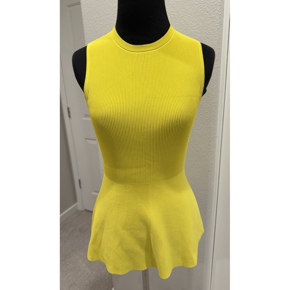 NWOT Yellow Theory Sleeveless Ribbed Knit Sweater Top Peplum P Textured Shell